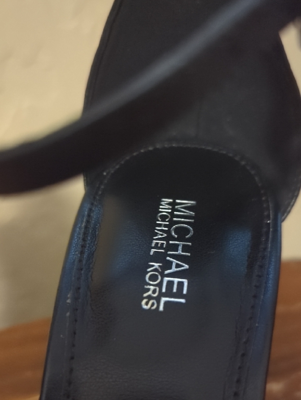 Michael Kors Black Ankle-Strap Wedge Sandals 6.5 - Picture 2 of 6